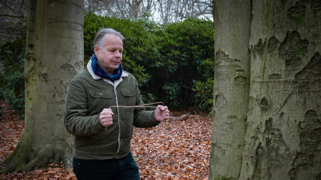 Lees meer over het artikel De techniek van het wichelroede lopen